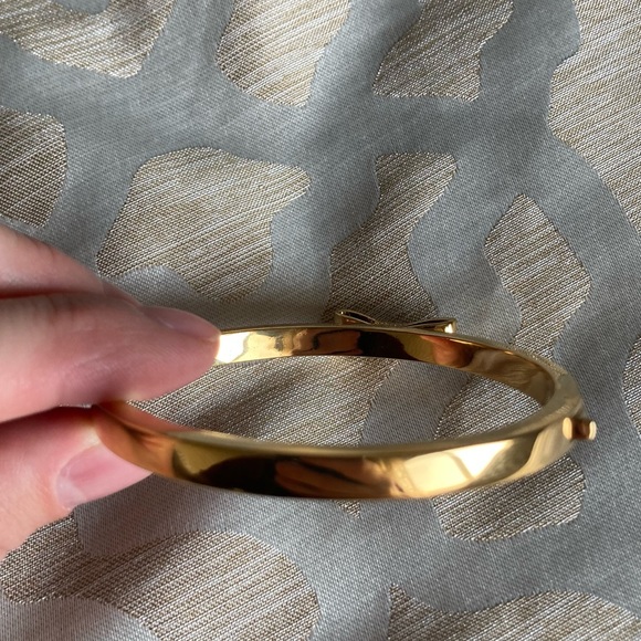 Kate Spade gold bow bangle - Picture 6 of 6
